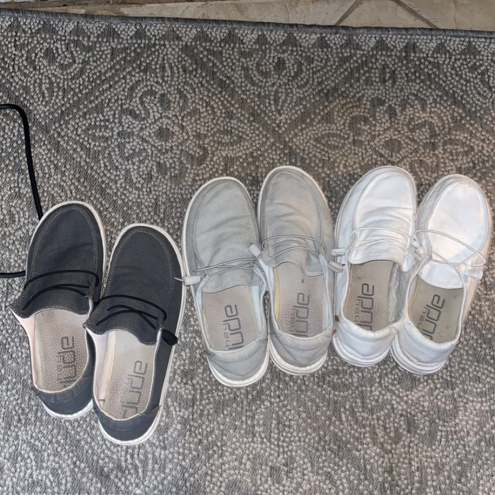 Bundle 3 pairs of hey dude!!